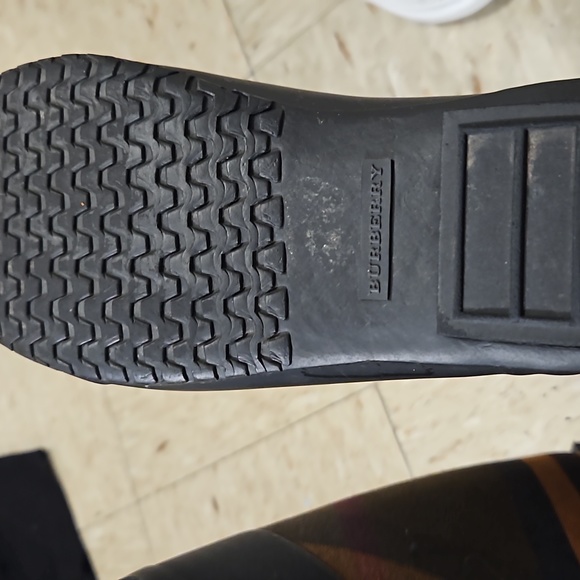 COPY - BURBERRY 👢 - Picture 4 of 6